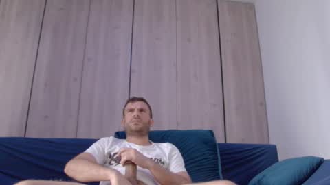 Snapshot of 10in_deluxe chatting on October 13, 7:36 am 10in_deluxe online show from October 13, 7:36 am
