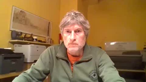 22esserre online show from October 27, 4:42 pm