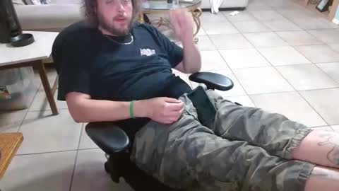 ThrillBilly online show from April 4, 5:59 am