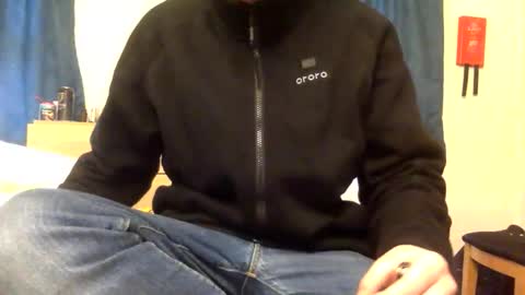 2hot2handle2cold2hold online show from March 26, 9:57 am