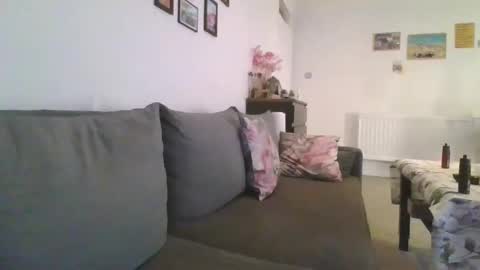 2hott4 online show from March 29, 4:12 am