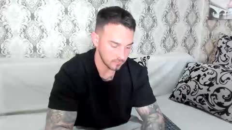 2sexymuscles online show from April 21, 7:53 pm