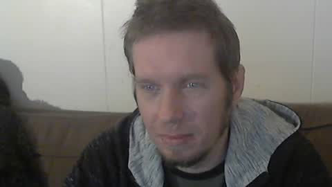 2small4you83 online show from January 18, 12:06 am