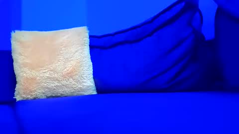 1 online show from February 18, 12:42 am