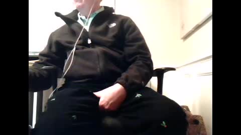 4uguys online show from December 12, 4:48 am