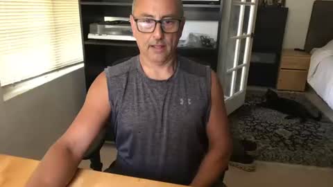 daddy vegas  for single women and couples here online show from August 4, 8:46 pm