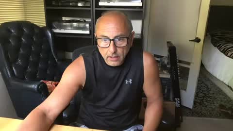 daddy vegas  for single women and couples here online show from July 19, 11:44 pm