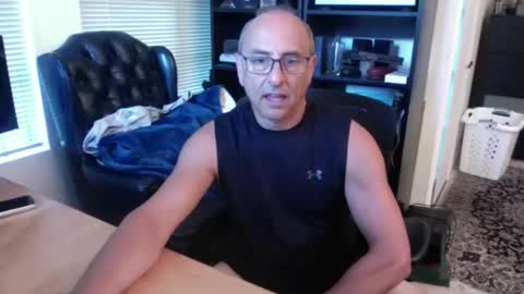 daddy vegas  for single women and couples here online show from October 24, 12:13 am