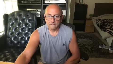 daddy vegas  for single women and couples here online show from June 4, 10:49 pm