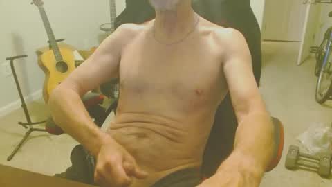 6stringer62 online show from December 9, 9:17 am