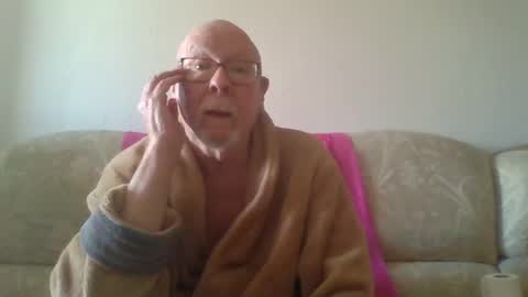  Papi  online show from February 3, 9:41 am