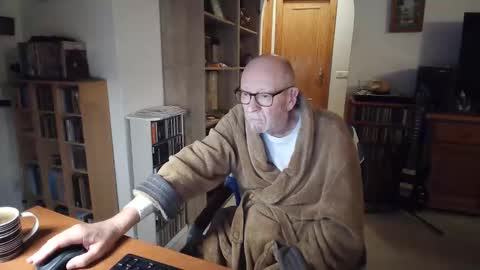  Papi  online show from February 20, 6:10 pm