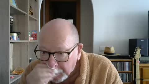  Papi  online show from January 24, 11:04 am