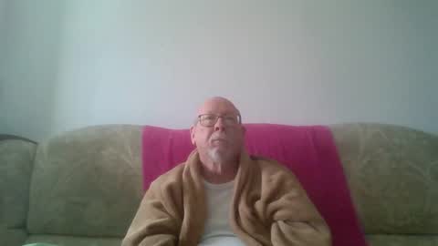  Papi  online show from January 31, 9:05 am