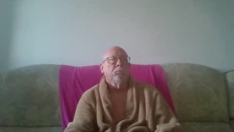  Papi  online show from February 2, 9:08 am