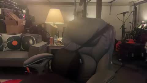 8curveforyou online show from February 28, 4:00 am