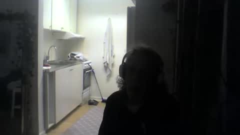 8pierced8 online show from March 15, 11:22 pm