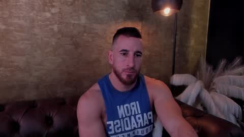 Snapshot of _adamcoper_ chatting on January 28, 2:10 pm _adamcoper_ online show from January 28, 2:10 pm