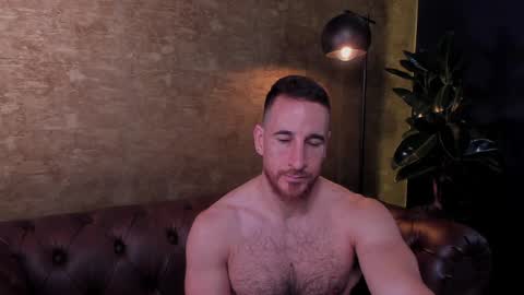 Snapshot of _adamcoper_ chatting on December 11, 12:24 am _adamcoper_ online show from December 11, 12:24 am