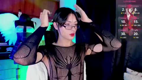 Angell Dustt  online show from May 17, 11:34 pm