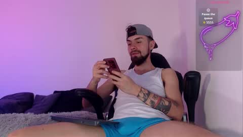 AronM online show from March 26, 8:51 am