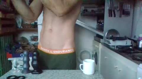 Snapshot of _bubble_buttfunxxx chatting on December 18, 7:15 am _bubble_buttfunxxx online show from December 18, 7:15 am