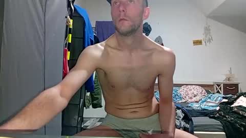 _cam_dude_ online show from April 29, 8:15 pm