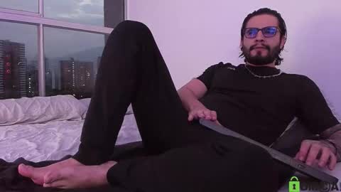  -         online show from November 24, 10:55 pm