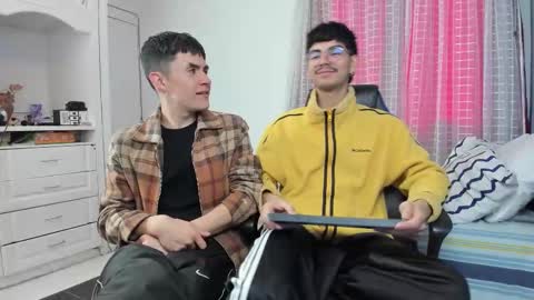 James online show from December 18, 5:42 pm