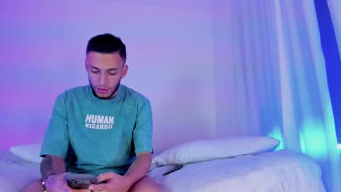 Snapshot of _kevin_xxx chatting on September 16, 4:35 am online show from September 16, 4:35 am