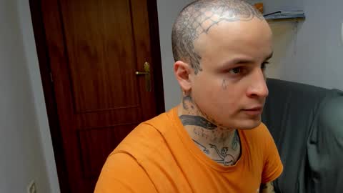 Layne online show from March 24, 10:31 am