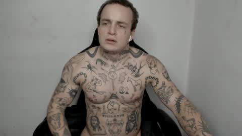 Layne online show from December 13, 10:41 am