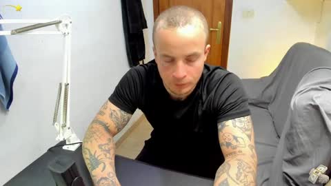 Layne online show from May 31, 3:11 pm