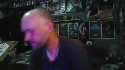 That guy online show from May 30, 3:06 am