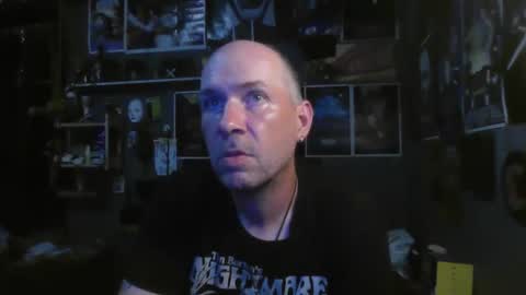 Snapshot of _longfellow chatting on October 17, 3:21 am That guy online show from October 17, 3:21 am