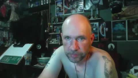 That guy online show from July 4, 4:37 am