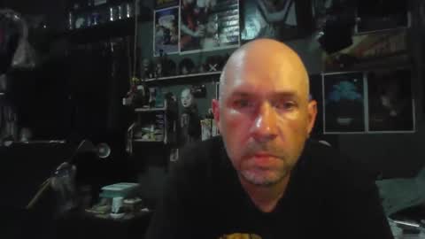 That guy online show from May 21, 4:19 am