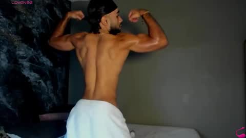 _luca_flame online show from November 5, 1:51 am