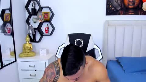 _matthew_santos_ online show from December 22, 9:01 pm