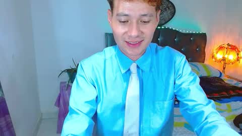 santi online show from March 31, 12:01 am