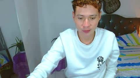 santi online show from April 5, 12:19 am