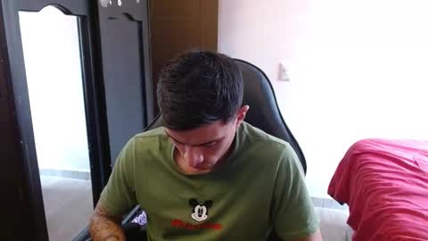 Snapshot of _schnnneider_ chatting on October 14, 6:26 pm SCHNEIDER online show from October 14, 6:26 pm