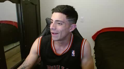 Snapshot of _schnnneider_ chatting on October 9, 9:41 pm SCHNEIDER online show from October 9, 9:41 pm