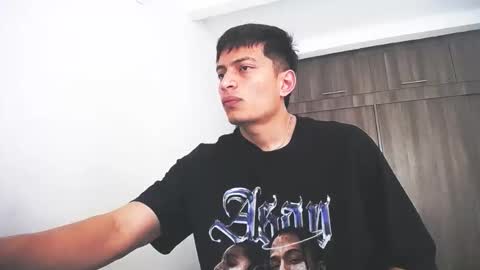 Juan Pablo-independent model online show from February 16, 5:33 pm