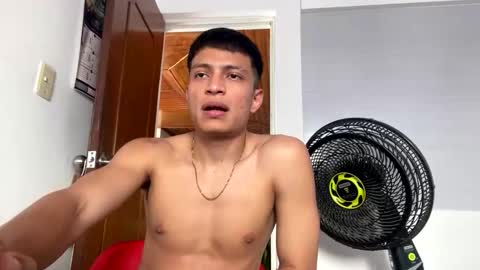 Juan Pablo-independent model online show from October 29, 8:12 pm