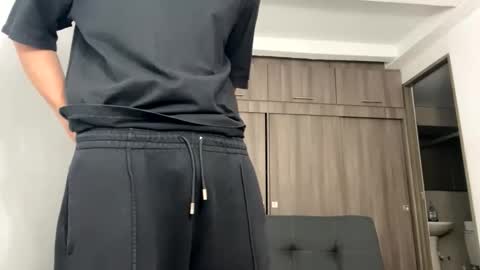 Juan Pablo-independent model online show from March 27, 9:38 pm