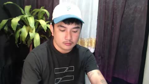 _superhotlatino_ online show from April 21, 5:19 pm