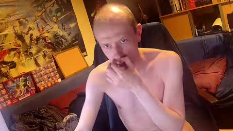 _svenerd_____ online show from April 22, 8:35 pm