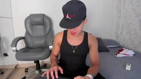 _taylorblack online show from March 30, 11:55 am