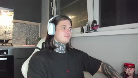 _torfin_ online show from March 4, 9:00 pm